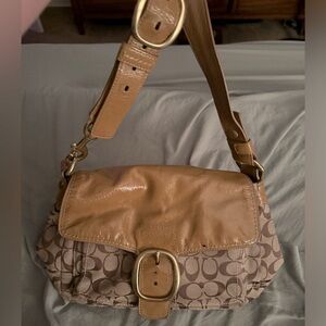 Coach bag brown medium sized not too heavy lightweight
